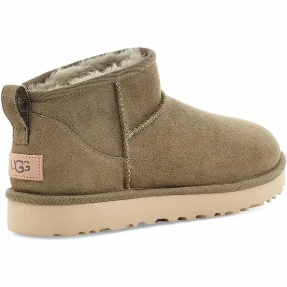 ULTRA MINI UGGS💚💚💚